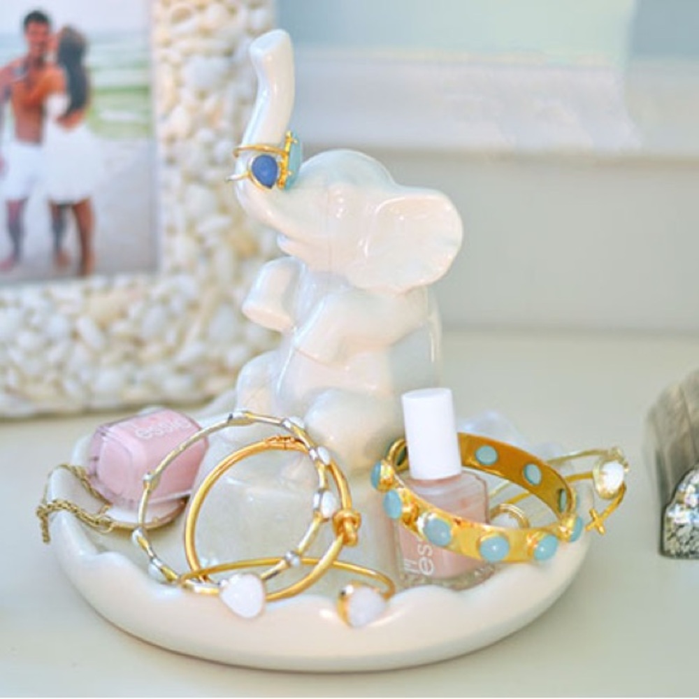 ISO PB Teen Emily & Merritt Elephant Ring Holder